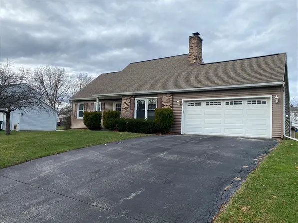 26 Carter Dr, Hilton, NY 14468