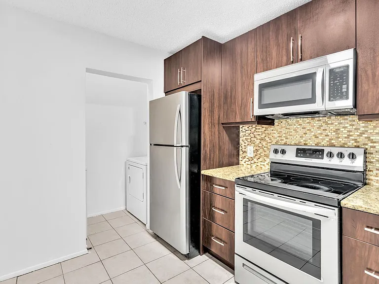 11225 W Atlantic Blvd #306 — Photo 28