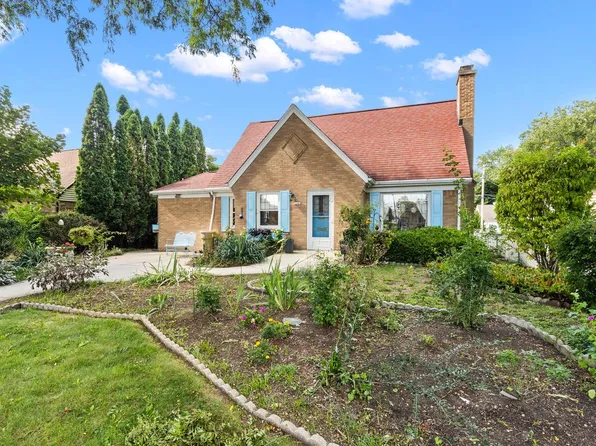 2141 S 105th STREET, West Allis, WI 53227