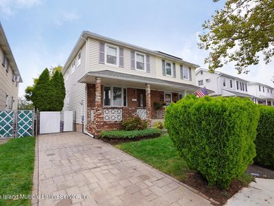 39 Middle Loop Rd, Staten Island, NY, 10308
