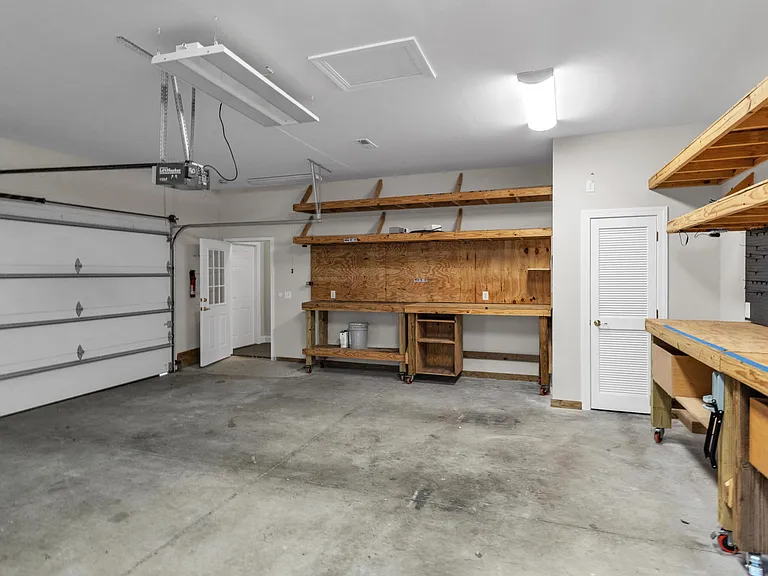 1225 Winston St — Photo 37