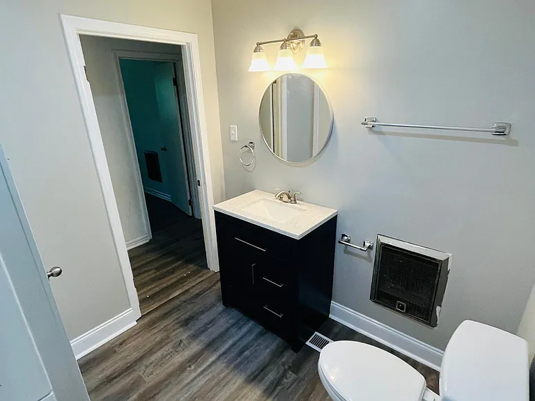 Main bathroom