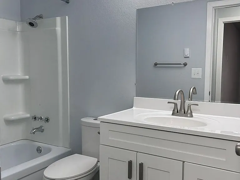 3007 E Central Ave — Photo 5