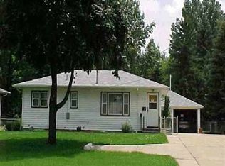 1756 E Ridgeway Ave, Waterloo, IA 50702