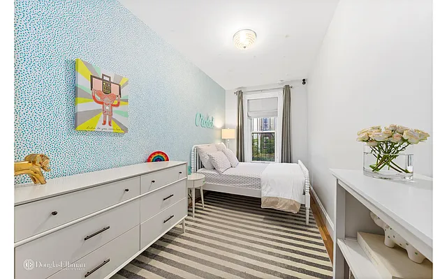 Sold by Douglas Elliman | media 15