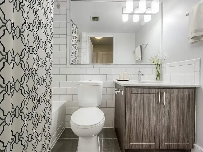 295 Dufferin St — Photo 17