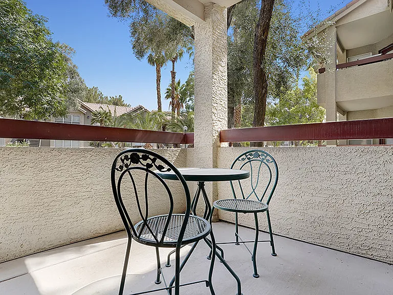 Gloria Park Villas — Photo 21