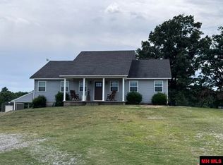 711 E Red Barn Rd, Cave City, AR 72521