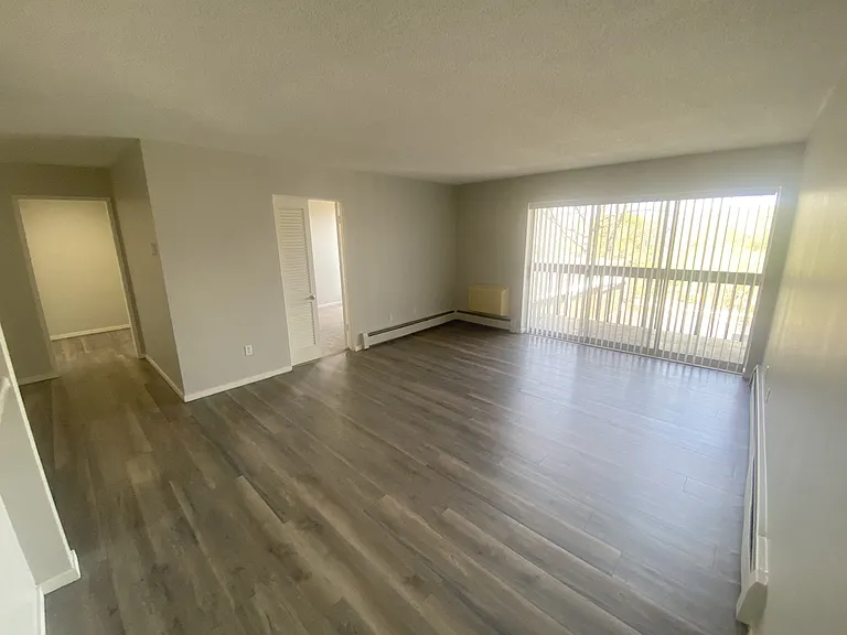 Lexington Hills Apartments — Photo 76