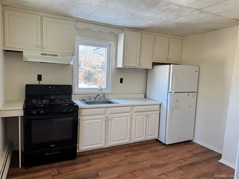 61 Nassau Ave #2 — Photo 4