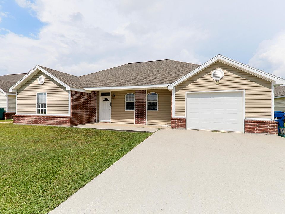1st image of 5050 Hawthorn Dr
