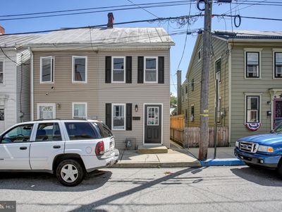 164 E Penn St, Carlisle, PA, 17013