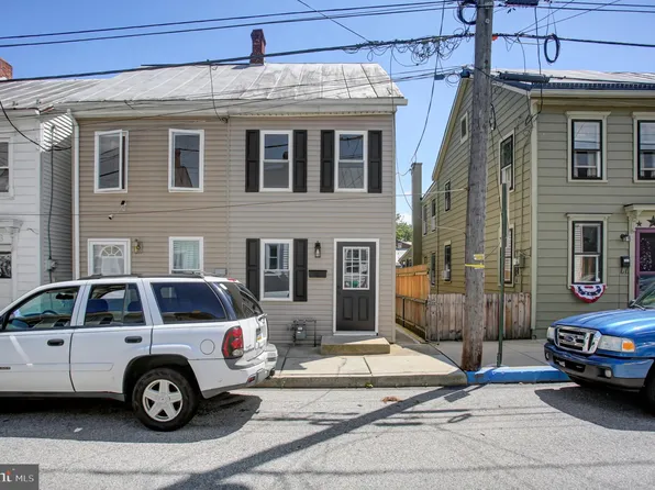 164 E Penn St, Carlisle, PA 17013