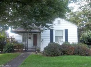 206 27th St NW, Barberton, OH 44203