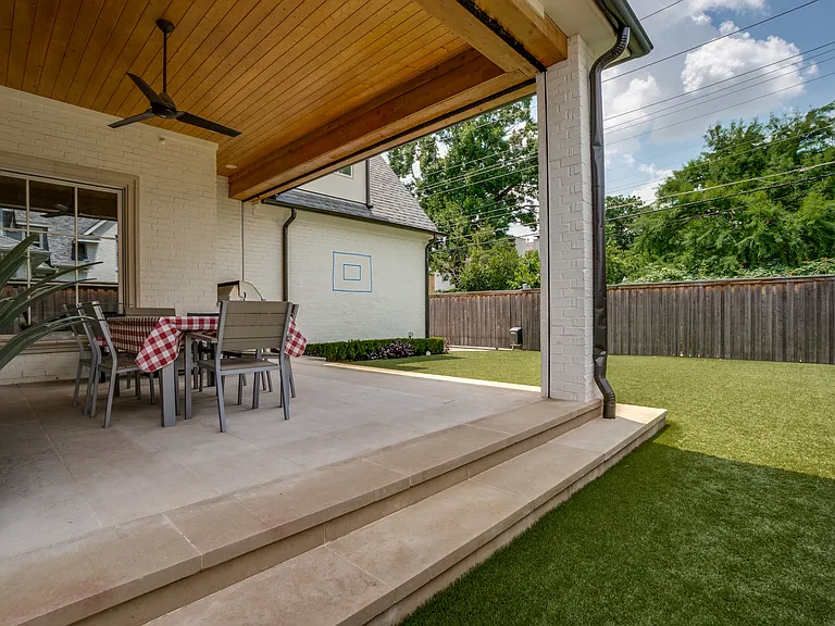 4309 Stanford Ave — Photo 35