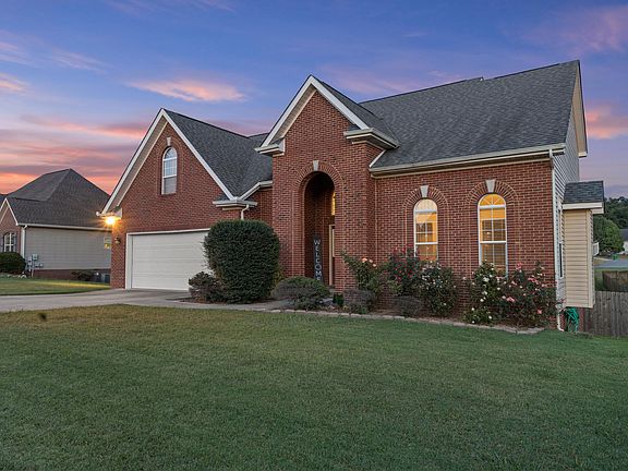 3rd image of 7626 Vista View Ln