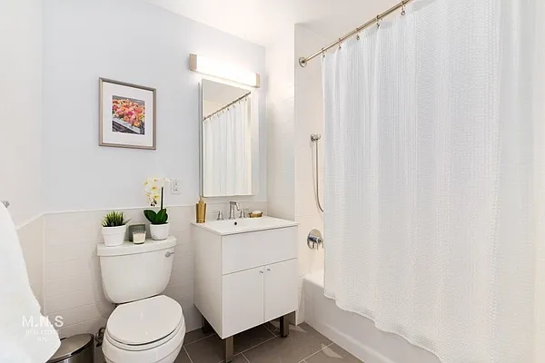 Rented by MNS | media 4