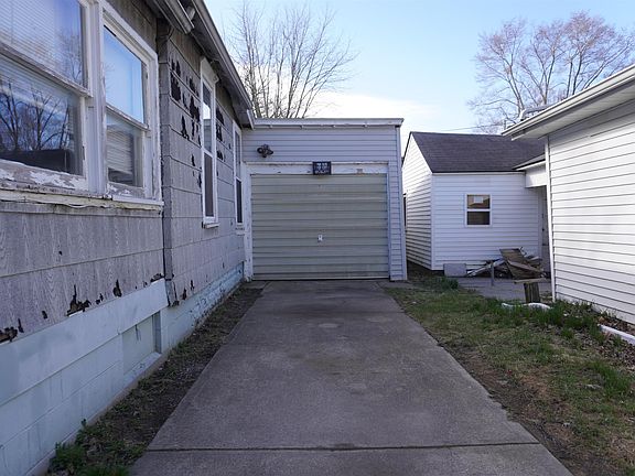 3rd image of 453 W Boone St