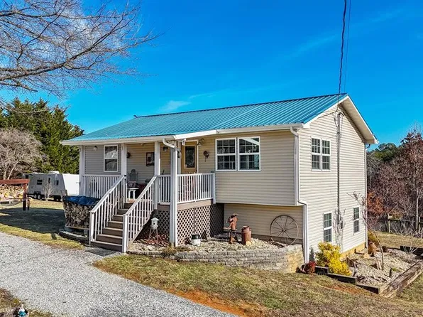 1232 Harold Patterson Rd, Dandridge, TN 37725