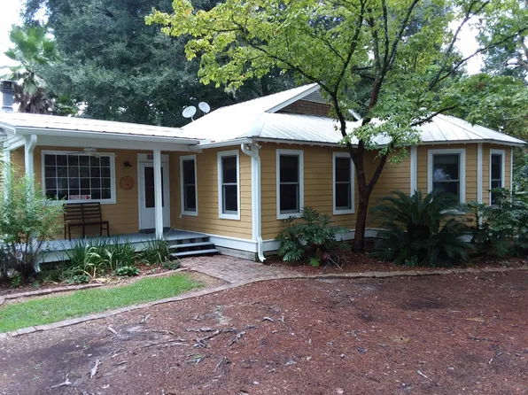 2407 Hermitage Rd, Beaufort, SC 29902