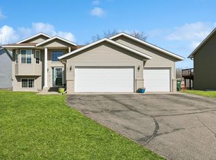 561 Sunwood Park Dr, Waite Park, MN 56387