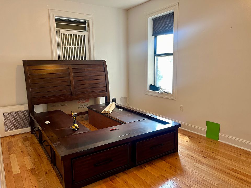 2nd image of 1266 Olmstead Ave APT 4F