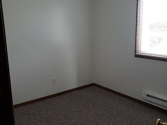 5th image of 902 N 14th St APT 14