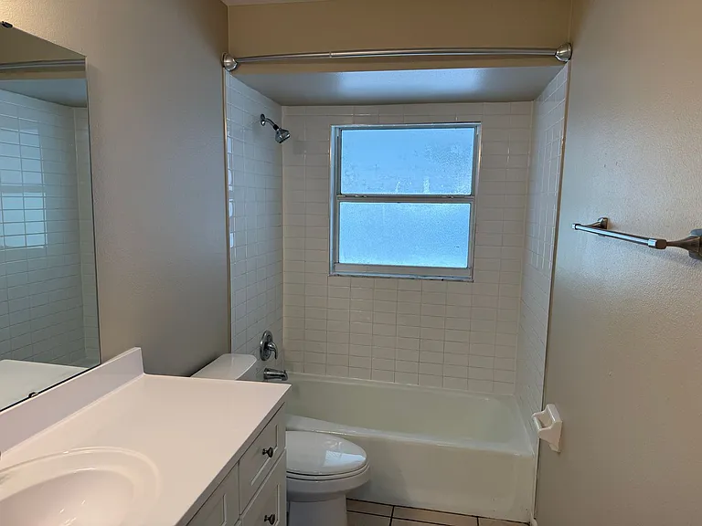 824 S Lone Oak Dr — Photo 15