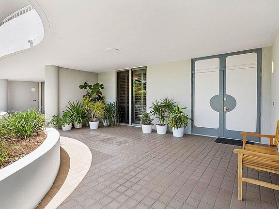 3rd image of 2001 SE Sailfish Point Boulevard #105