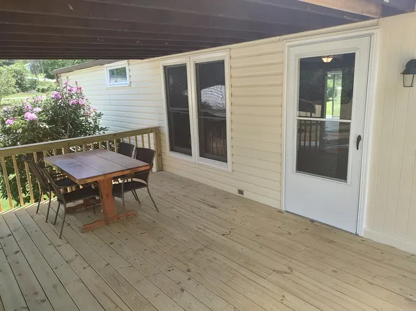 32 Sams Branch Rd, Candler, NC 28715