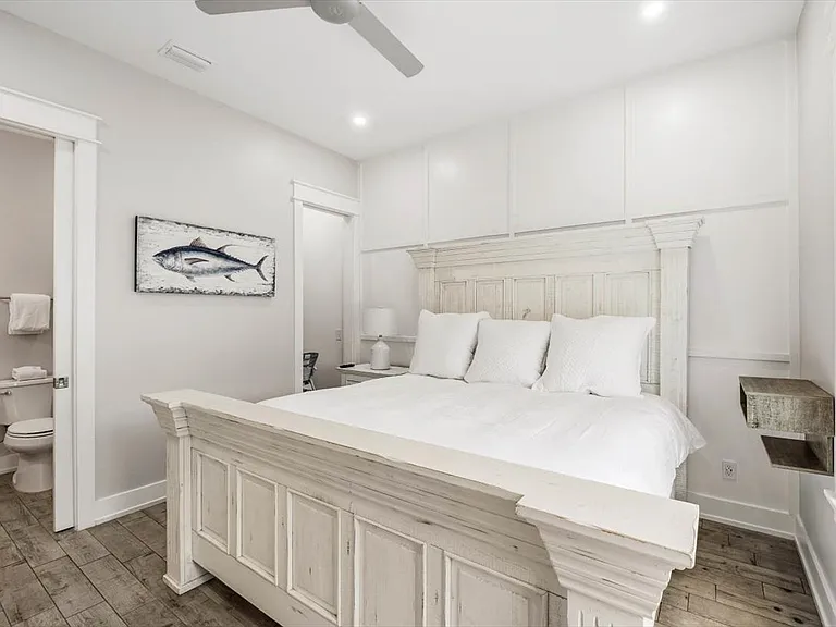 503 Albatross St — Photo 5