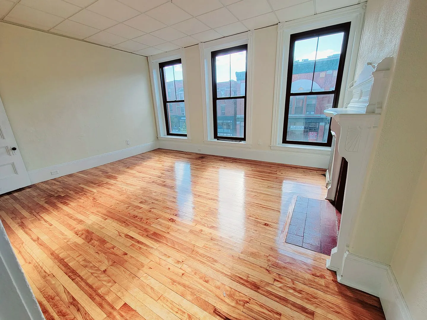 123 High St. — Photo 2