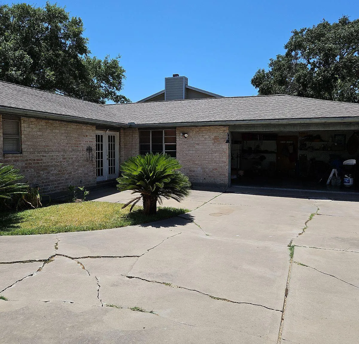 943 Waterview St — Photo 3