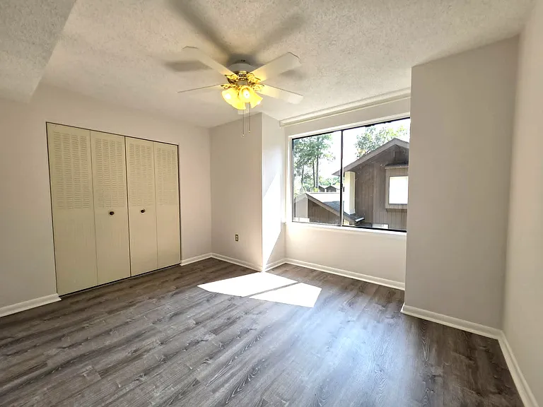 231 Canal Park Dr — Photo 46