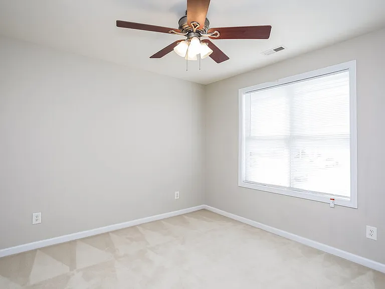 200 Willowbrook Cir — Photo 10