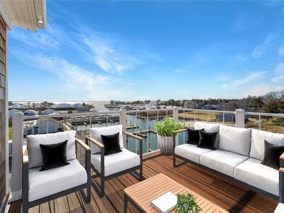 68 Foster Avenue #7, Hampton Bays, NY, 11946