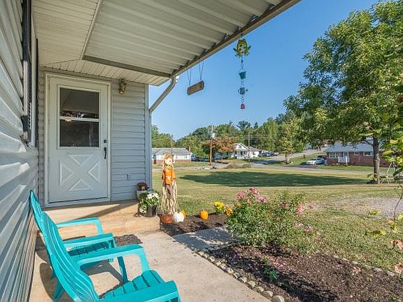 3rd image of 1312 Olterman Private Dr
