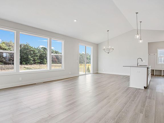 5th image of 9494 Shoreway Dr