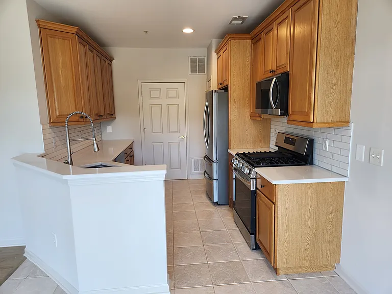 7 Bryce Ln #7 — Photo 19