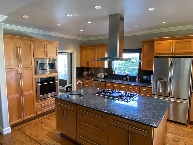 1220 Balboa Ave — Photo 9
