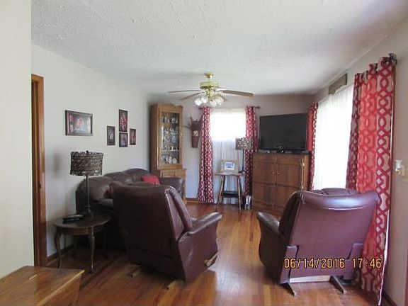 3rd image of 1012 Johnson Ave