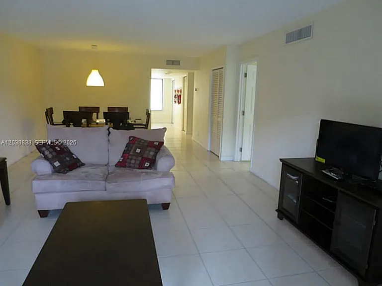205 Lakeview Dr #202 — Photo 16