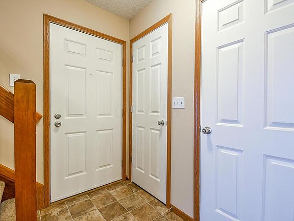 3rd image of 175 Glenkirk Dr
