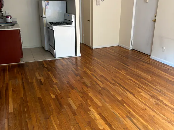 (undisclosed Address), Howard Beach, NY 11414