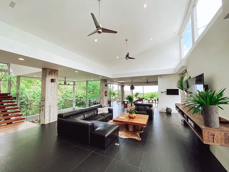 Kaohinani Dr — Photo 5