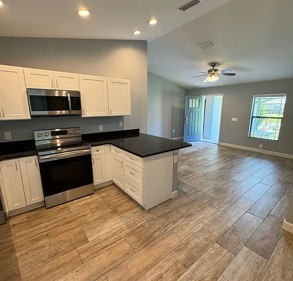 1677 Lizette St SE #A — Photo 1