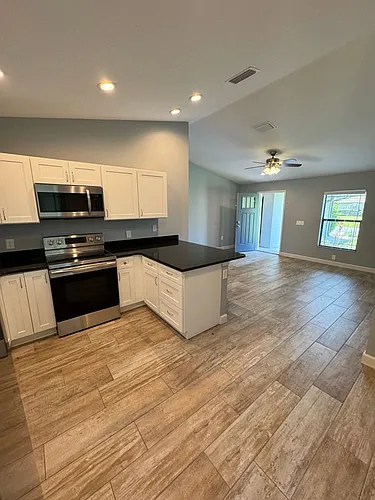 1677 Lizette St SE #A Photo 1