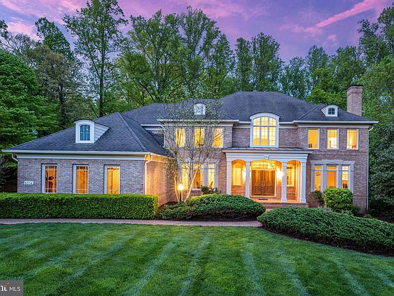 3rd image of 9304 Fitz Folly Dr
