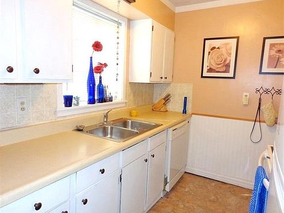 3rd image of 501 S 41st St