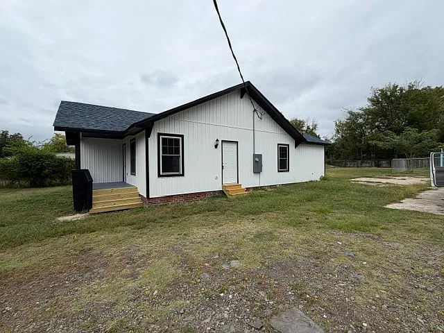 3 bed, 1400 sqft, $1,395 — Photo 2